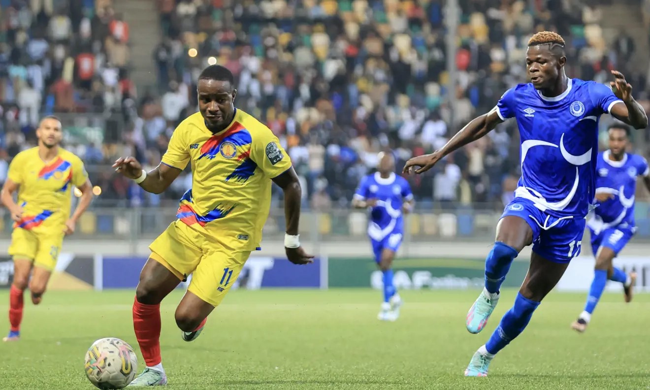 jaredi-teixeira-of-petro-atletico-challenged-by-khadim-diaw-of-al-hilal-omdurman-during-the-caf-champions-league-2023-24-match-between-al-hilal-omdurman-and-petro-atletico-held-at-martyrs-of-february-stadium-in-benghazi Photo credit CAFonline
